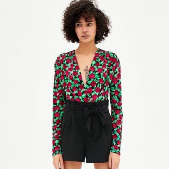 Zara Floral Vneck Bodysuit Top Long Sleeve Plunging Wrap Rose Print Size Medium - Picture 3 of 12